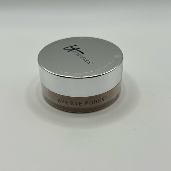 It Cosmetics Medium Bye Bye Pores Tinted Skin Blurring Finishing Powder 0.24 oz - Picture 3 of 4